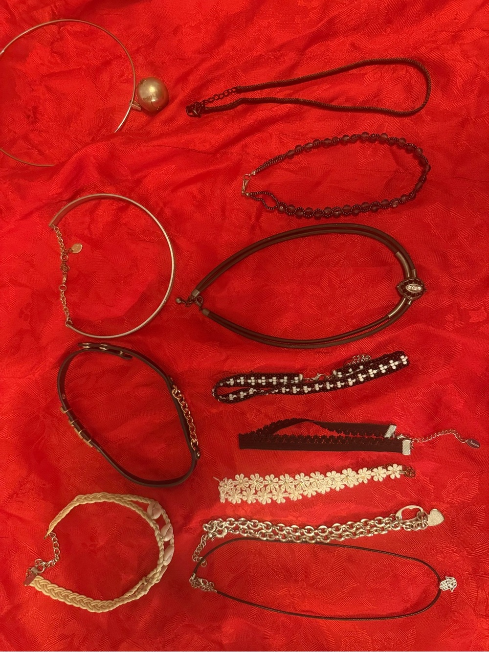 Chockers Women's Brown and Gold Necklaces and Bracelets Set